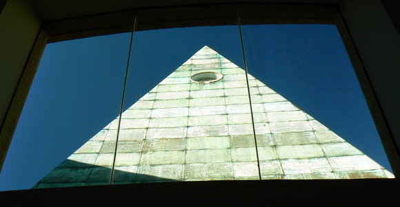 supreme-court-israel-pyramid.jpg